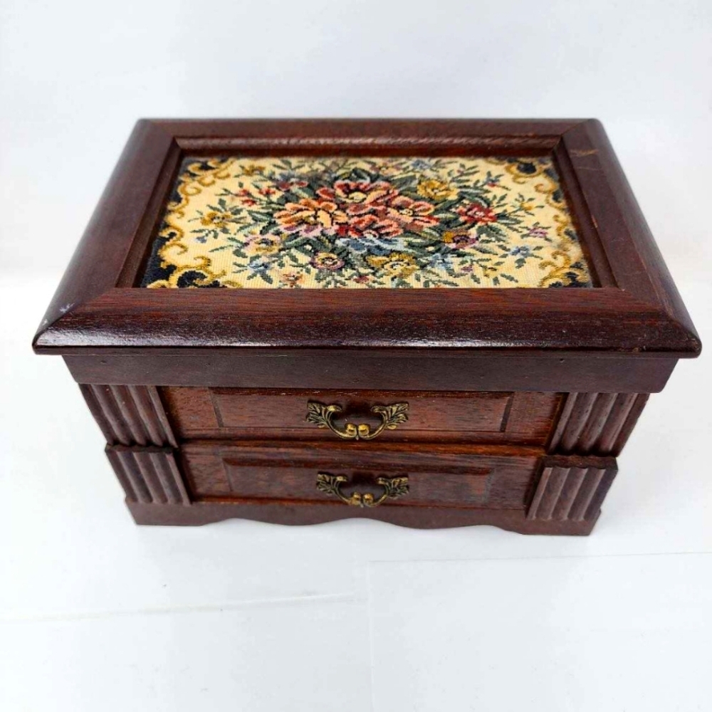 Jewelry box Japan vintage music box